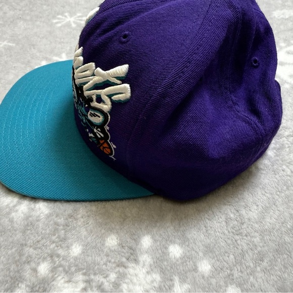 Mitchell Ness Charlotte Hornets Snapback Hat Blue Script Wool Hardwood Classics - Picture 3 of 7